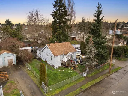 $2,390,000 | 6754 40th Avenue South, Seattle, WA 98118