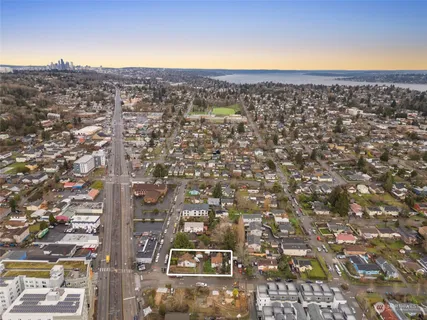 $2,390,000 | 6754 40th Avenue South, Seattle, WA 98118