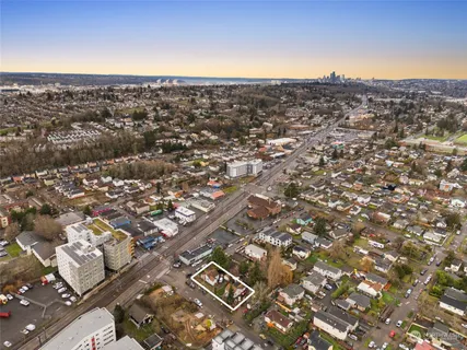 $2,390,000 | 6754 40th Avenue South, Seattle, WA 98118