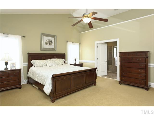 2516 Brook Crossing Circle Raleigh, NC 27606 - Photo 12 of 24 Photo 12