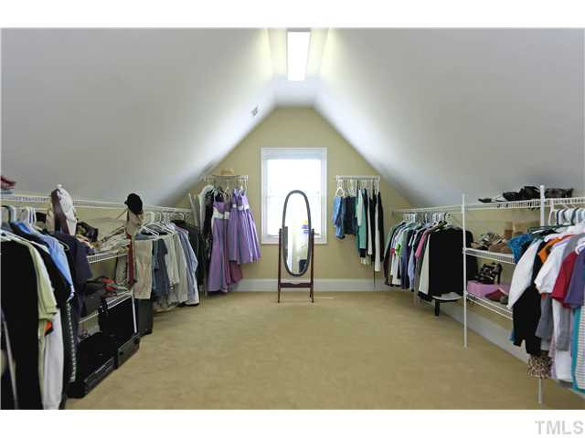 2516 Brook Crossing Circle Raleigh, NC 27606 - Photo 15 of 24 Photo 15