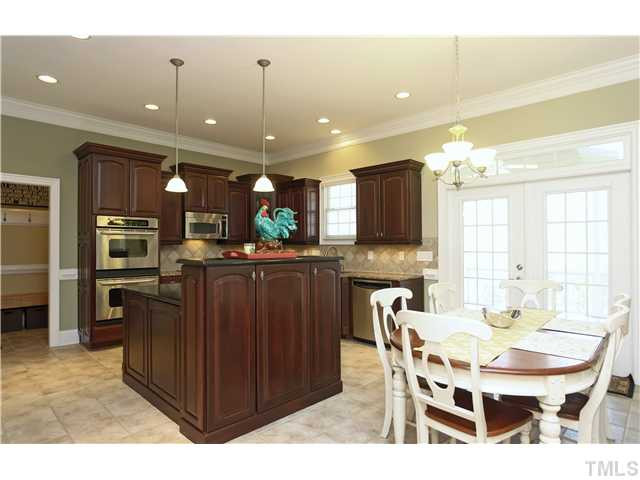 2516 Brook Crossing Circle Raleigh, NC 27606 - Photo 8 of 24 Photo 8