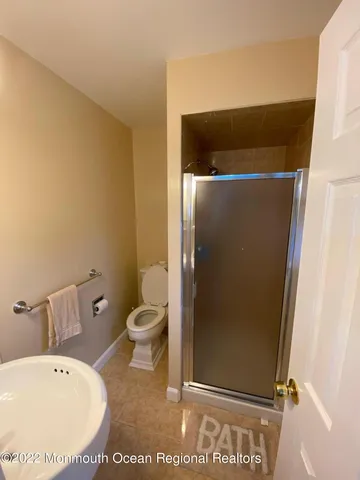 $2,300 | 490 West Park Avenue, Oakhurst, NJ 07755