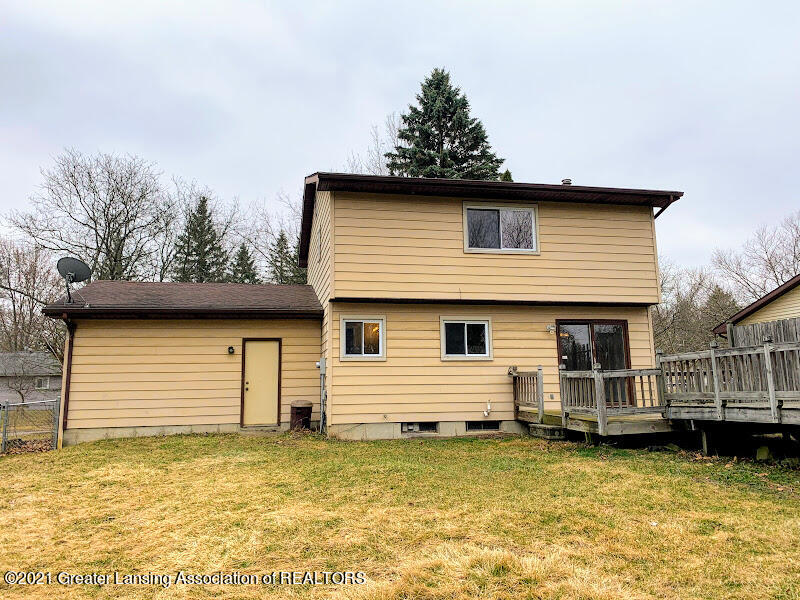 3108 Colchester Road Lansing, MI 48906 - Photo 24 of 27 IMG_3436