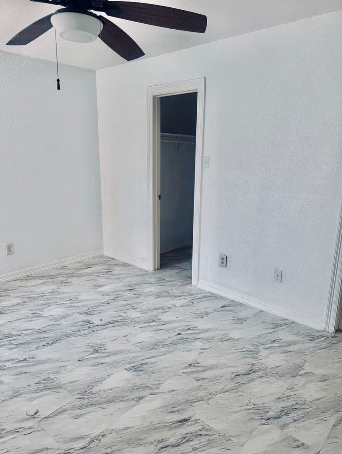 16111 Aspenglenn Drive, Unit 407 Houston, TX 77084 - Photo 9 of 15 a view of an empty room