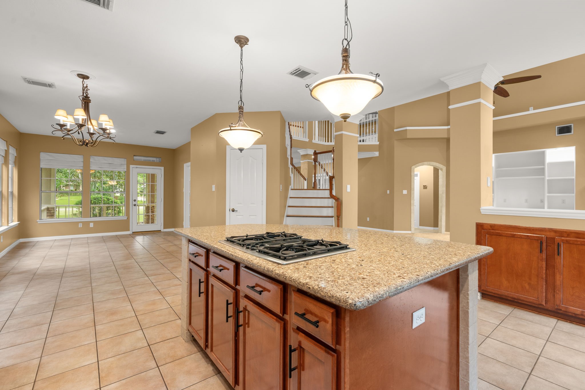 13258 Overlook Court Conroe, TX 77302 - Photo 16 of 49 View into the breakfast room and sitting room.