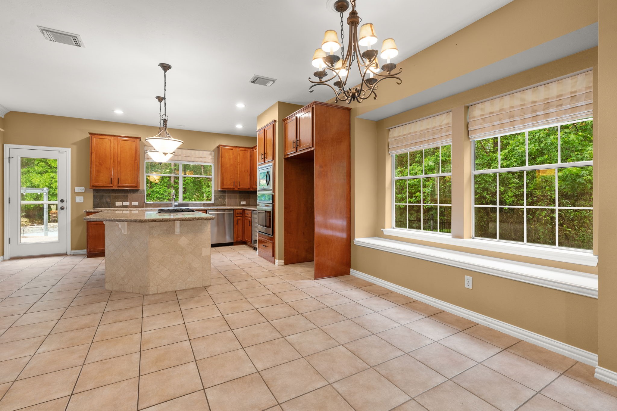 13258 Overlook Court Conroe, TX 77302 - Photo 18 of 49