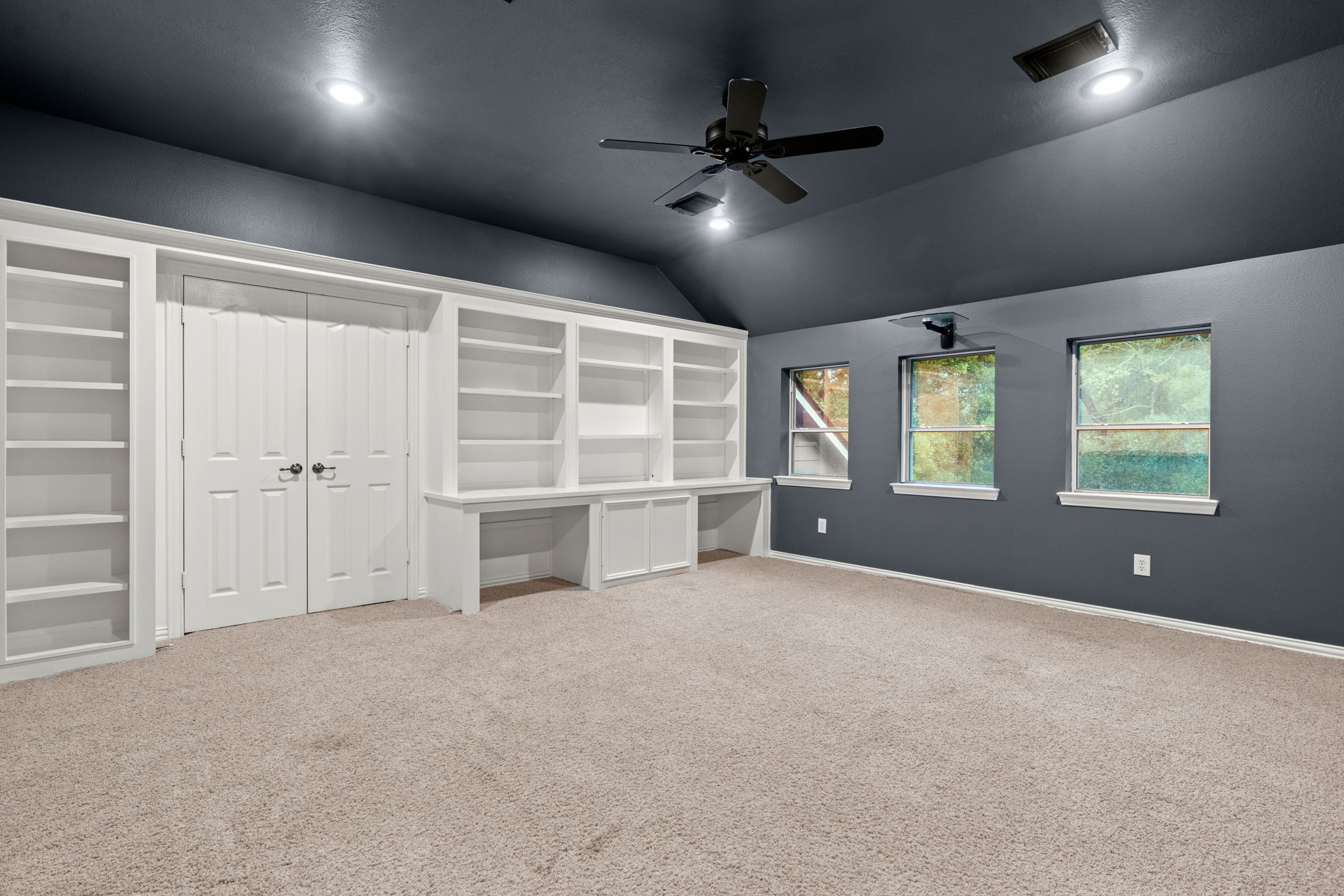 13258 Overlook Court Conroe, TX 77302 - Photo 31 of 49 Media room, additional home office or additional bedroom.