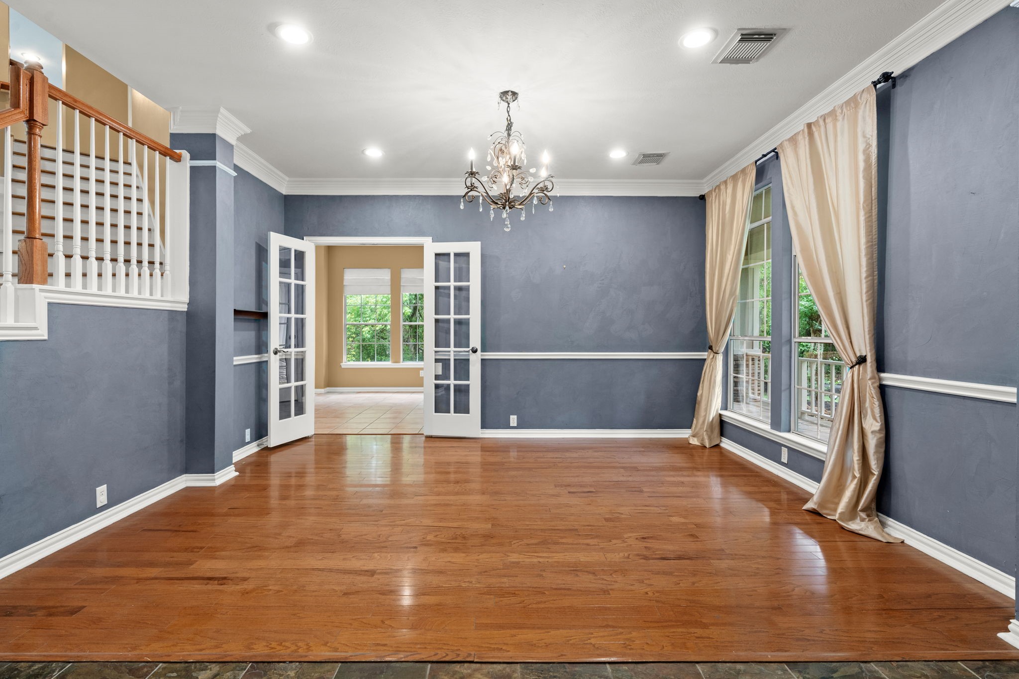 13258 Overlook Court Conroe, TX 77302 - Photo 6 of 49 Formal dining room off the entry.