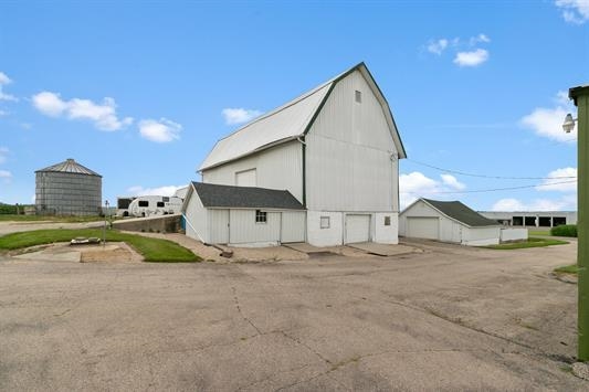 6988 Schneider Road Middleton, WI 53562 - Photo 35 of 52