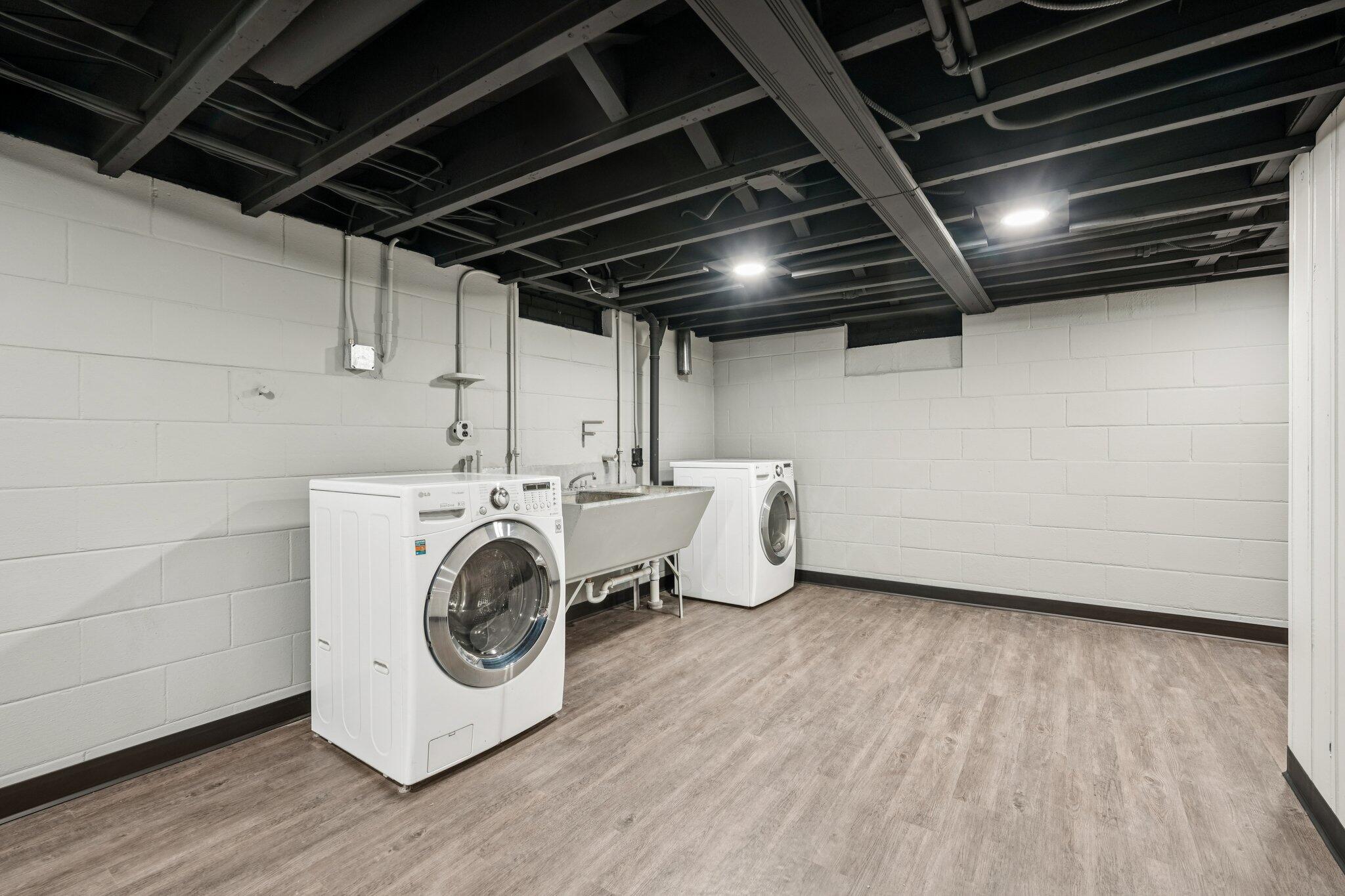 3372 South 71st Street Milwaukee, WI 53219 - Photo 20 of 27 LAUNDRY AREA
