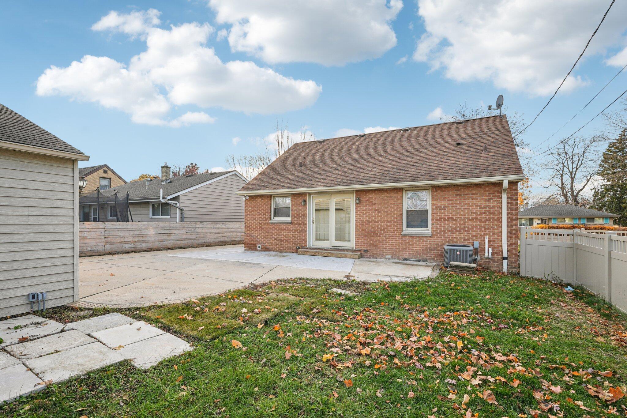 3372 South 71st Street Milwaukee, WI 53219 - Photo 22 of 27 REAR