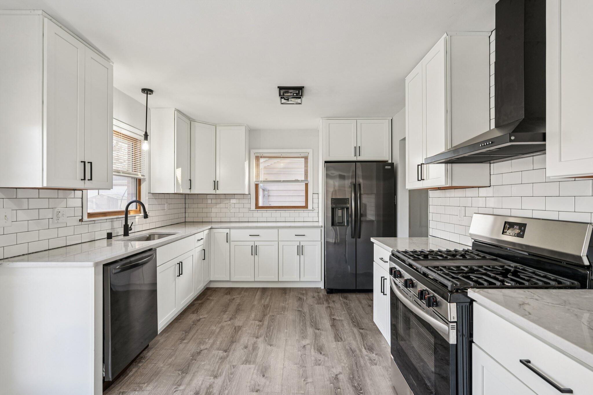 3372 South 71st Street Milwaukee, WI 53219 - Photo 6 of 27 KITCHEN