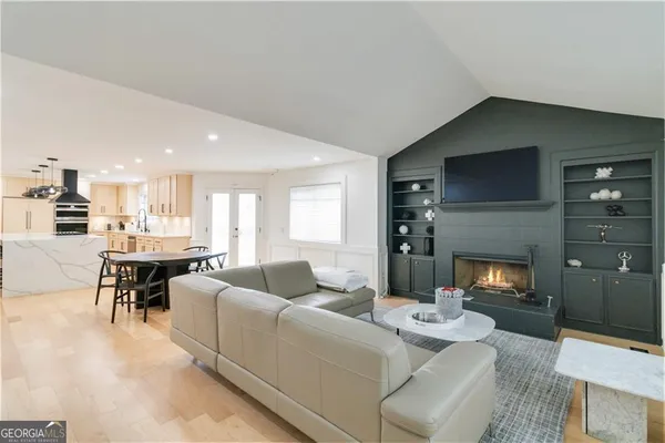 $1,285,000 | 7025 Northgreen Drive Northeast, Sandy Springs, GA 30328