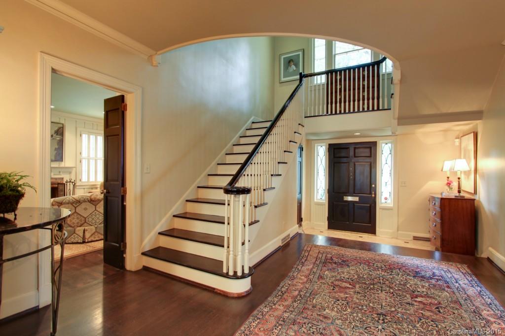 255 Cherokee Road Charlotte, NC 28207 - Photo 2 of 24 Gallery Image 2