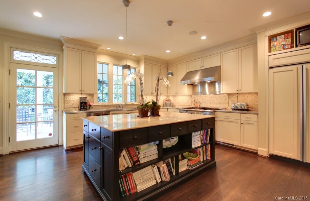 255 Cherokee Road Charlotte, NC 28207 - Photo 6 of 24 Gallery Image 6