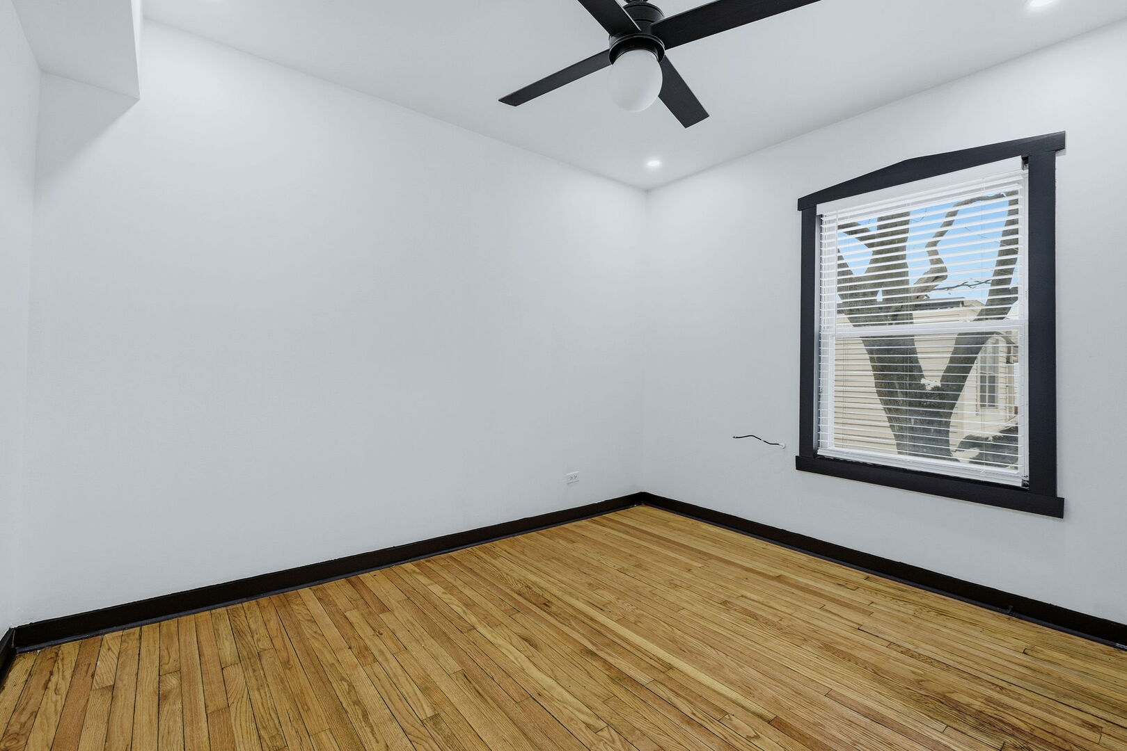 131 East 72nd Street, Unit 2E Chicago, IL 60619 - Photo 8 of 9