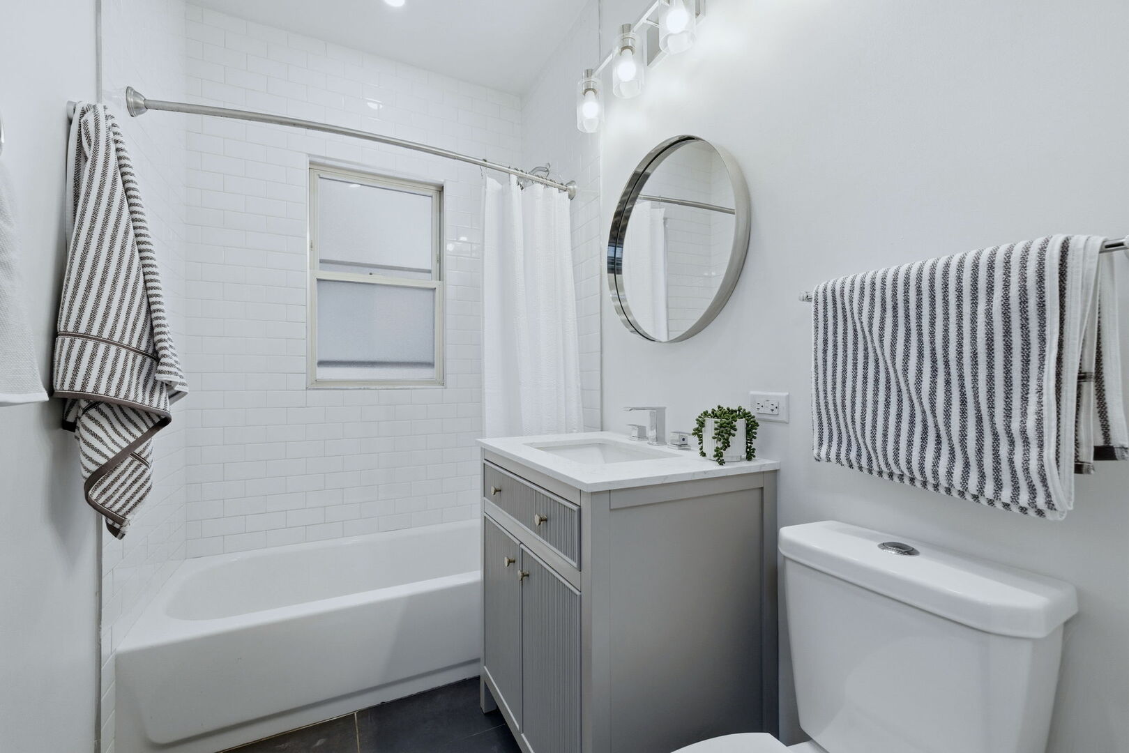 131 East 72nd Street, Unit 2E Chicago, IL 60619 - Photo 9 of 9