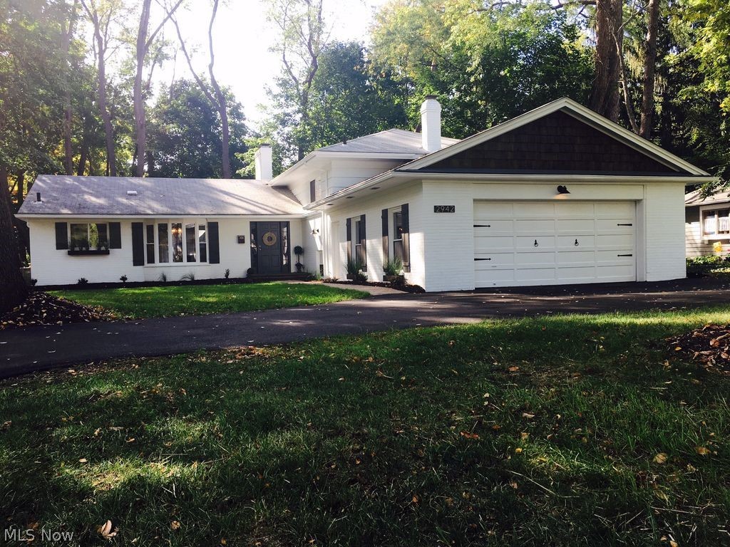 2942 Overlook Road Silver Lake, OH 44224 - Photo 2 of 32