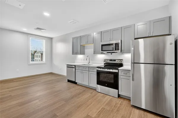 $1,500 | 1624 Lonsdale Avenue, Lincoln, RI 02865