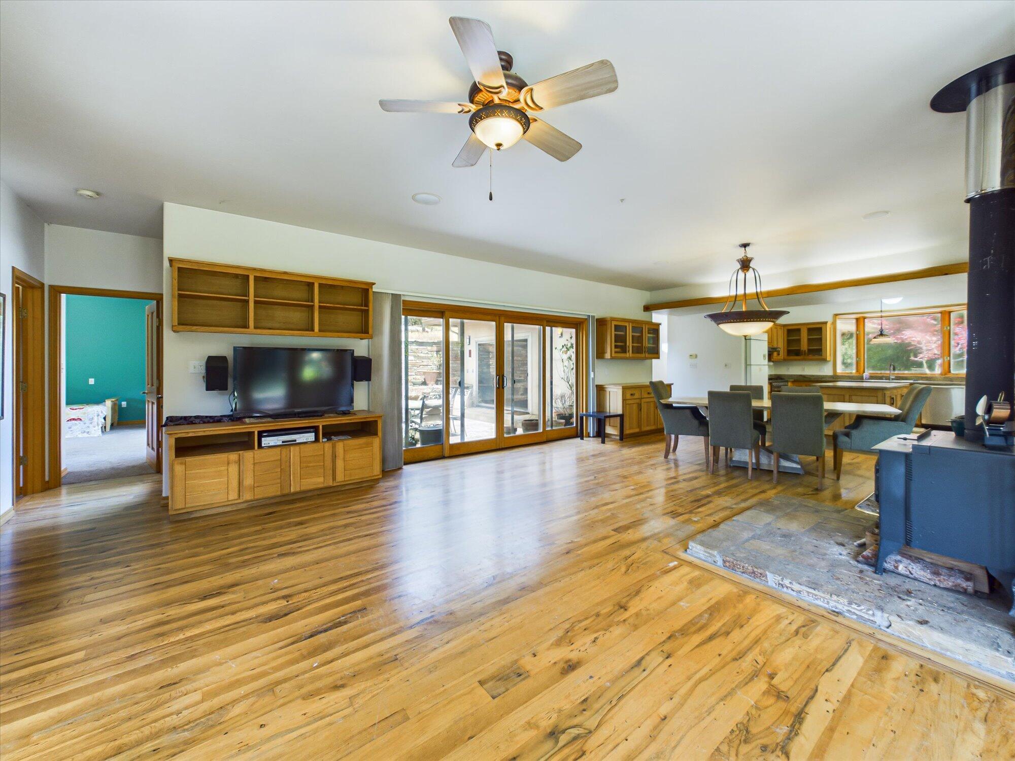 5500 Goodman Ranch Road Garberville, CA 95542 - Photo 9 of 153
