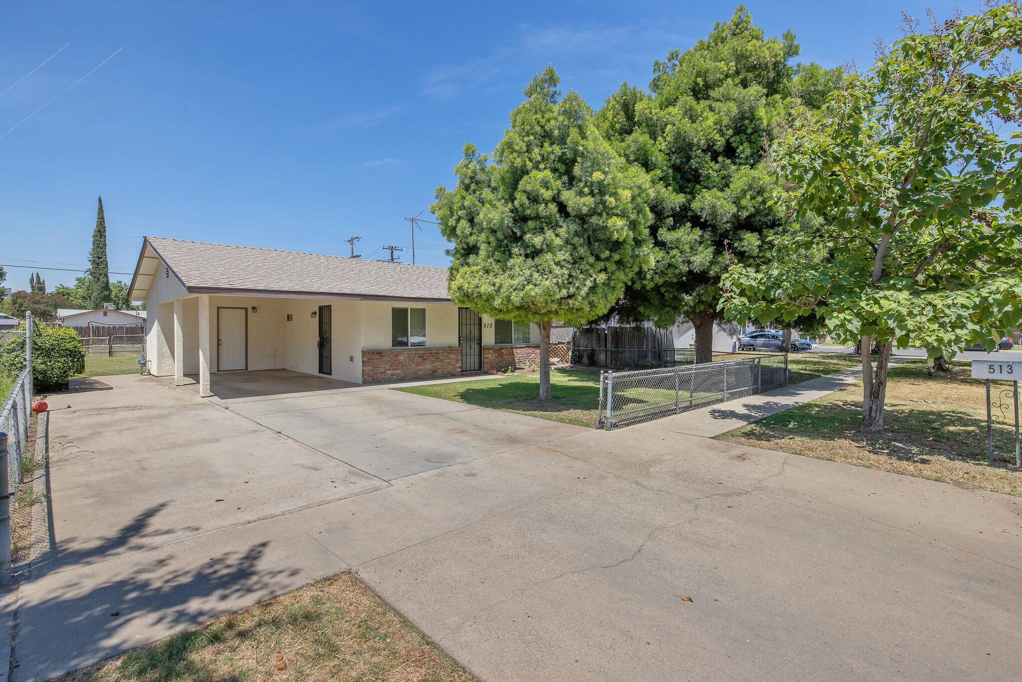 513 South R Street Tulare, CA 93274 - Photo 1 of 29 3-web-or-mls-713A5386