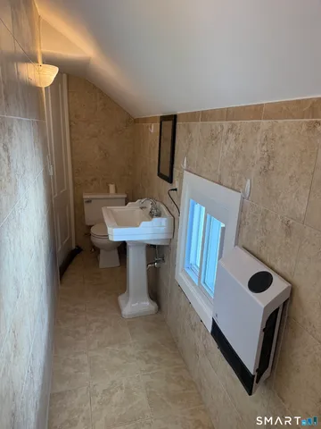 $2,500 | 85 A Maple Street, Danielson, CT 06239