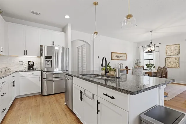 $3,200 | 12643 Shetland Walk Drive, Lithia, FL 33547