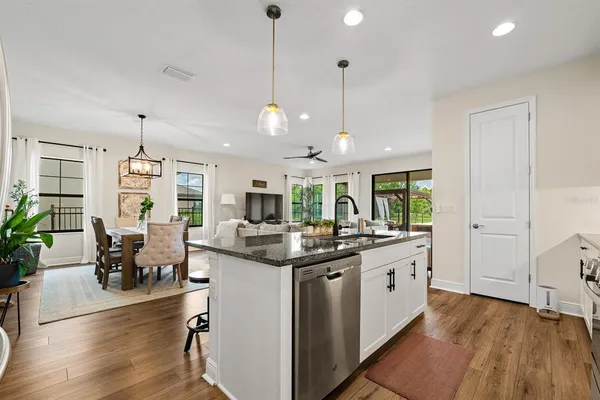 $2,600 | 12643 Shetland Walk Drive, Lithia, FL 33547