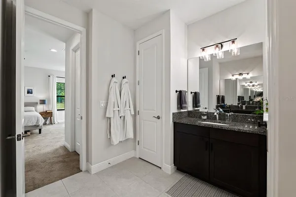 $2,600 | 12643 Shetland Walk Drive, Lithia, FL 33547