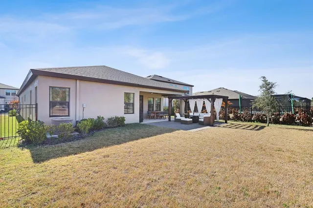 $3,200 | 12643 Shetland Walk Drive, Lithia, FL 33547