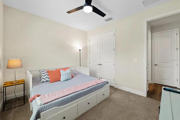 $2,600 | 12643 Shetland Walk Drive, Lithia, FL 33547