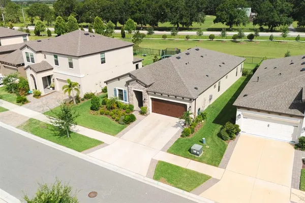 $2,600 | 12643 Shetland Walk Drive, Lithia, FL 33547