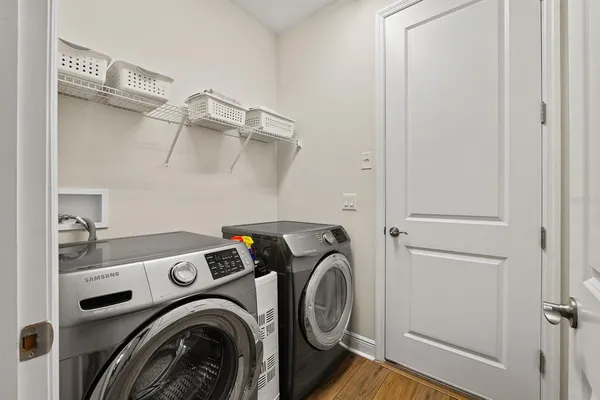 $2,600 | 12643 Shetland Walk Drive, Lithia, FL 33547