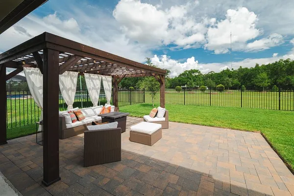 $2,600 | 12643 Shetland Walk Drive, Lithia, FL 33547