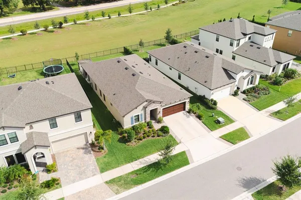 $2,600 | 12643 Shetland Walk Drive, Lithia, FL 33547