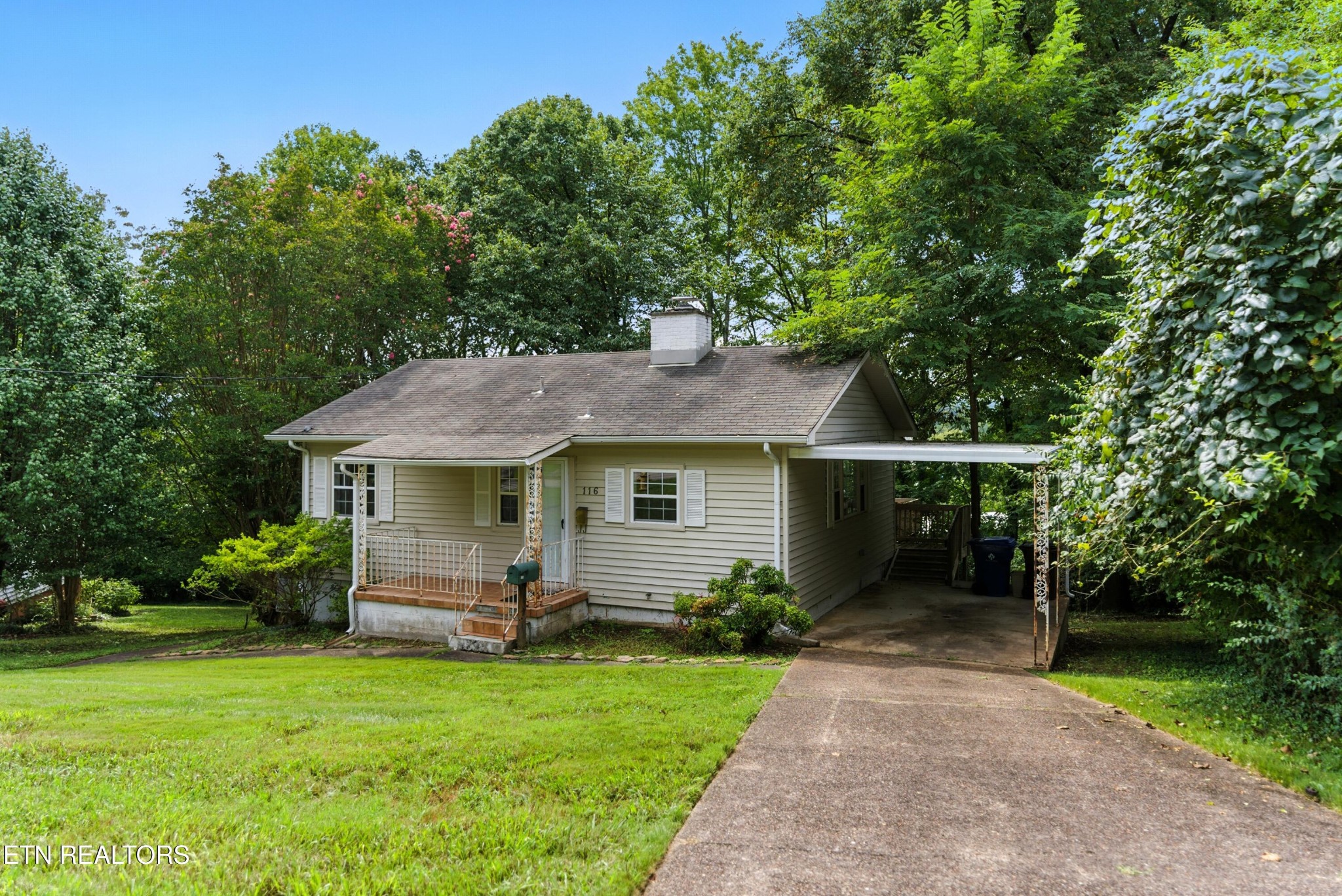 116 East Magnolia Lane Oak Ridge, TN 37830 - Photo 2 of 21 Gallery Image 2