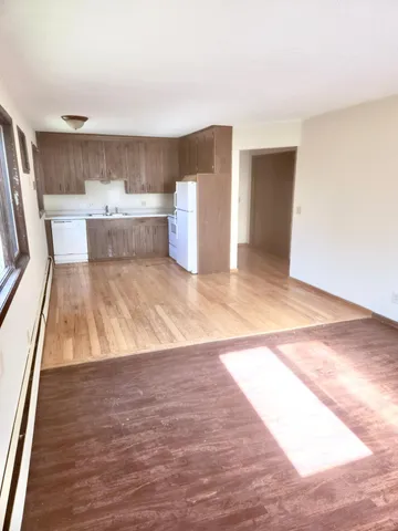 $1,195 | 6060 52nd Street North, Oakdale, MN 55128