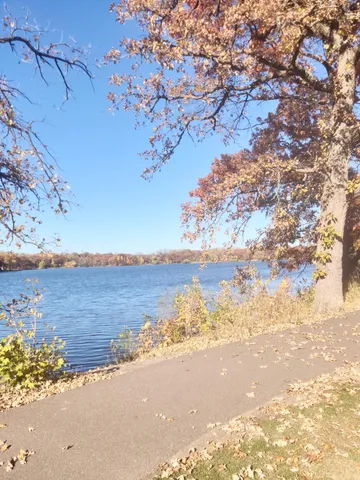 $1,195 | 6060 52nd Street North, Oakdale, MN 55128