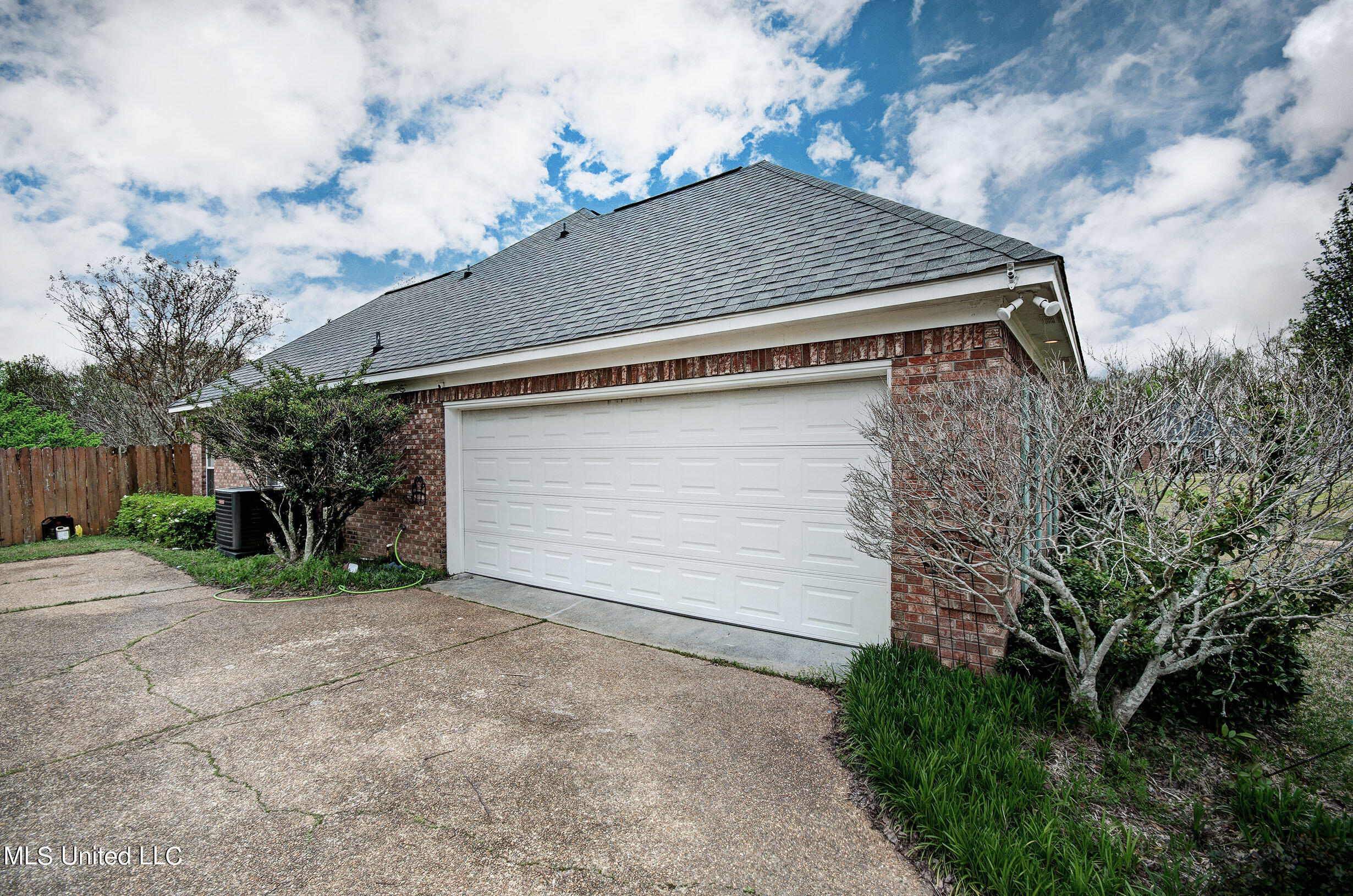 205 Cannon Ridge Drive Brandon, MS 39042 - Photo 5 of 30 IMGP3578_79_80