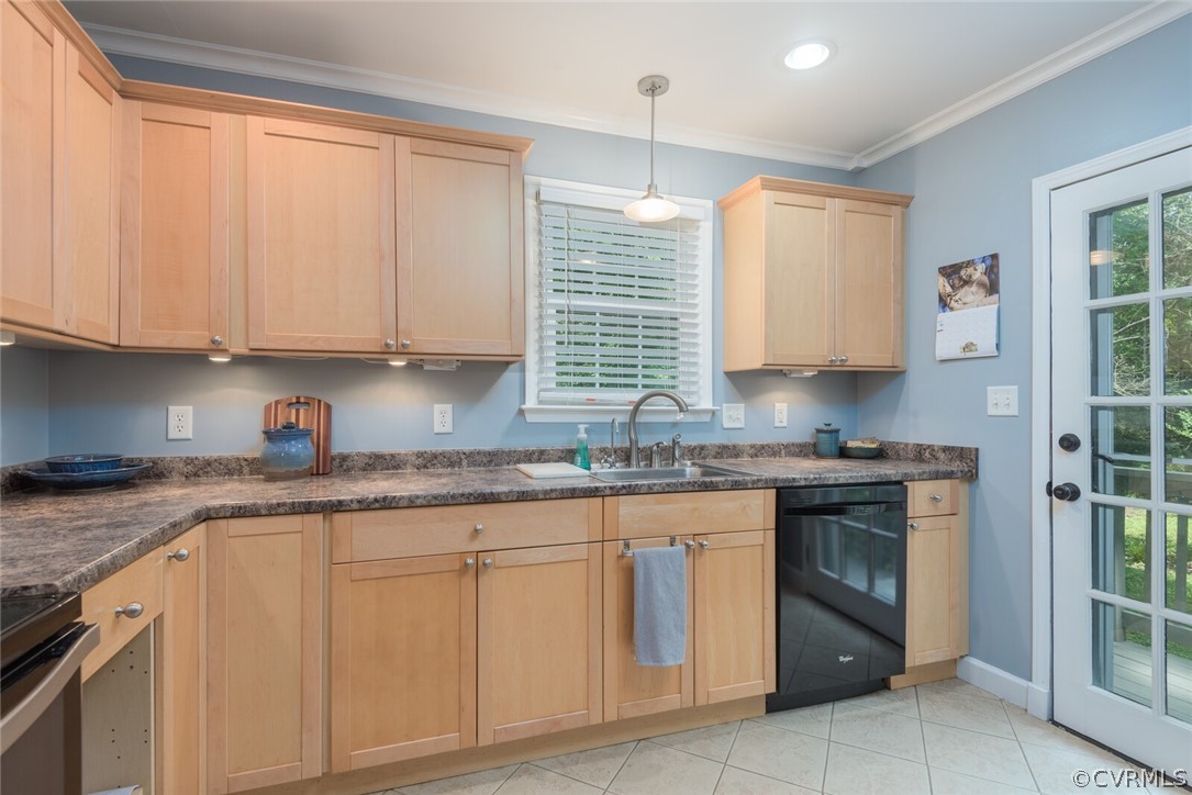 8918 Elm Road Richmond, VA 23235 - Photo 10 of 35 Gallery Image 10