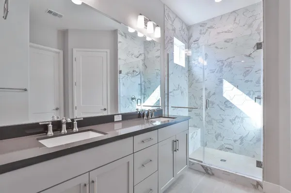 a view of a kitchen area