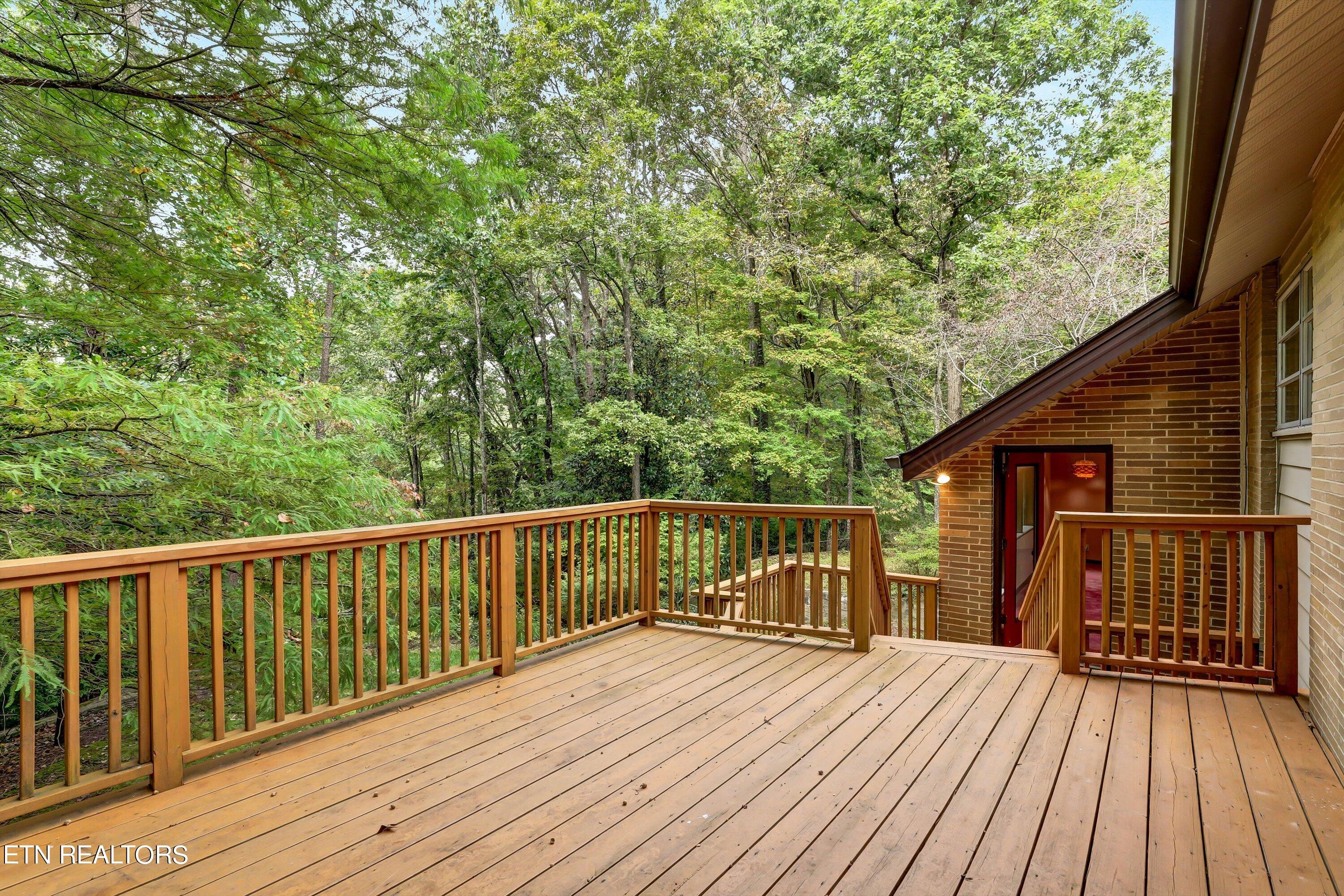 108 Wood Ridge Lane Oak Ridge, TN 37830 - Photo 11 of 14 Large Deck