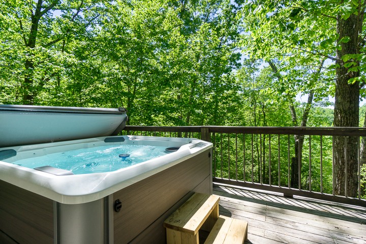 405 Rocky Top Road Sparta, TN 38583 - Photo 34 of 41 a view of outdoor space and deck