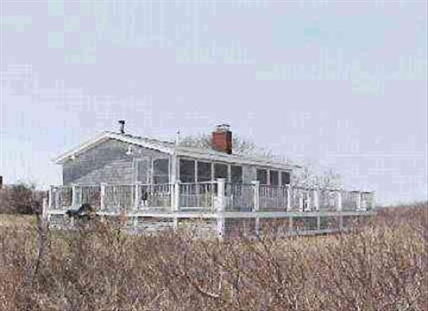 51 Lighthouse Road Aquinnah, MA 02535 - Photo 2 of 2 http://d1qzqeyxiitrap.cloudfront.net/photos/9353/600/3303bf98.jpg