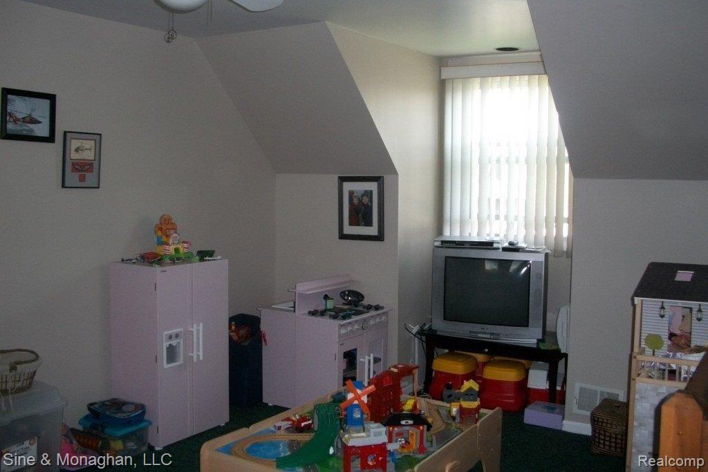 4191 Neuman Road St. Clair, MI 48079 - Photo 13 of 20 12-Playroom