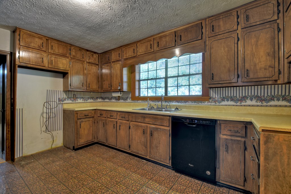 222 Sugar Creek Road Blue Ridge, GA 30513 - Photo 16 of 52 Gallery Image 16