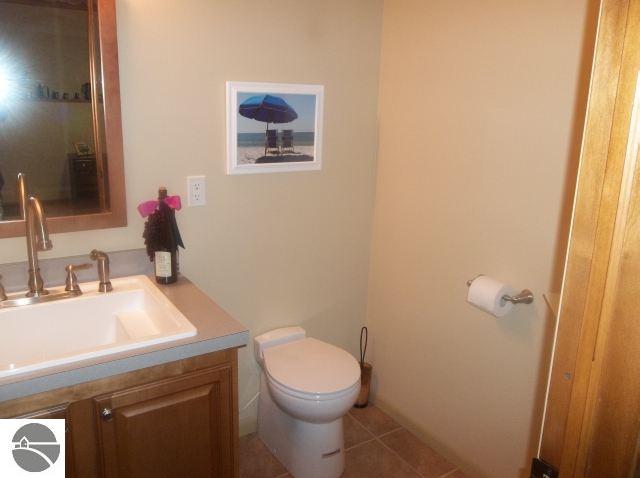 3863 Manchester Road Traverse City, MI 49686 - Photo 22 of 24 1739037-22.JPG