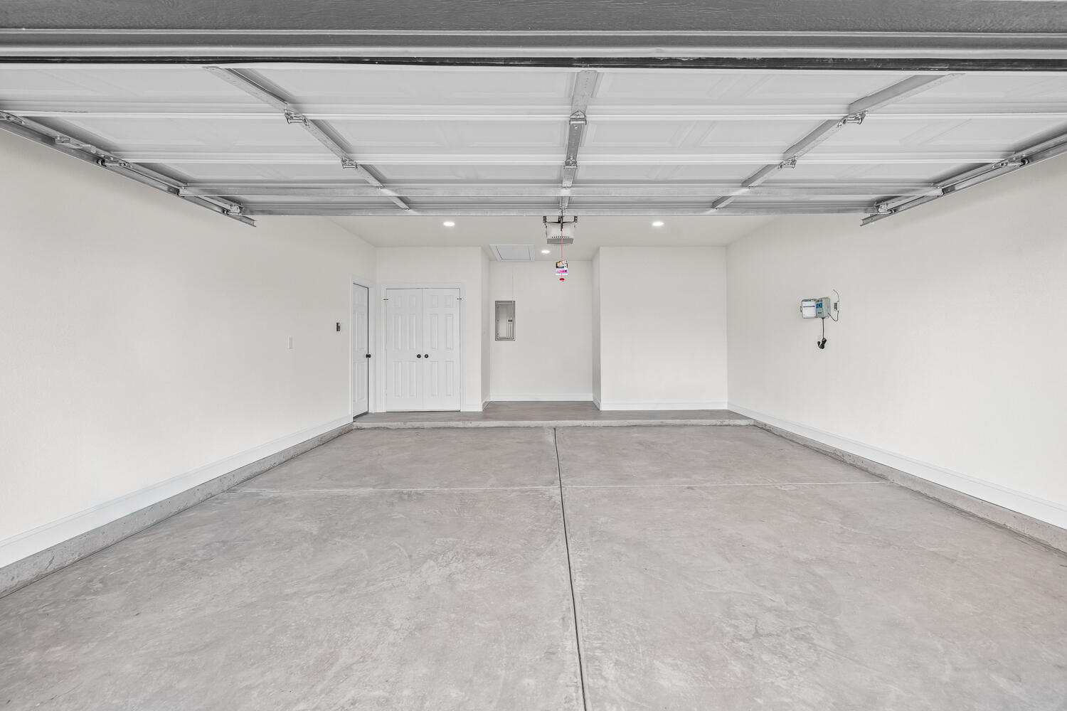 6923 17th Street Lubbock, TX 79416 - Photo 30 of 34 a view of a room with an empty space