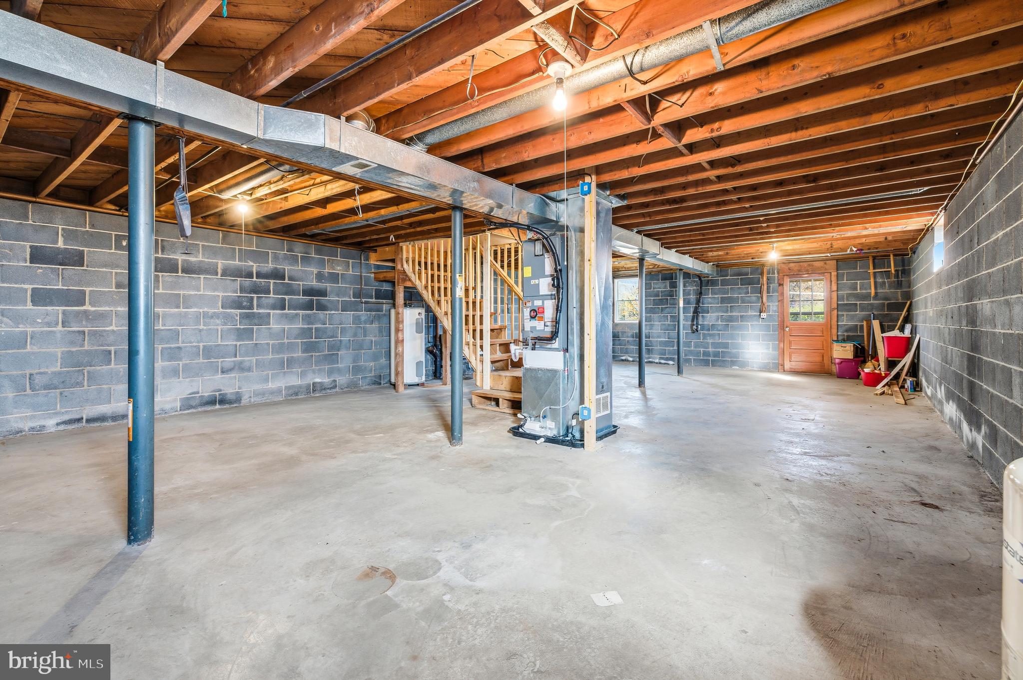 27 Atkins Road Sperryville, VA 22740 - Photo 35 of 76 a view of empty room with wooden floor